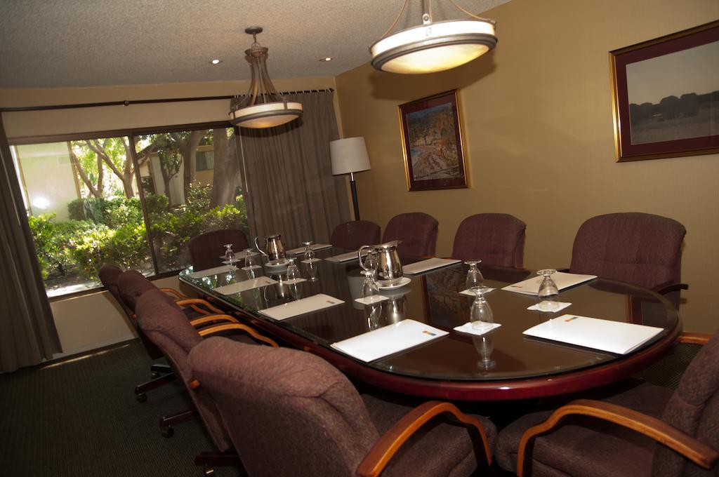 The Hotel Fresno Bagian luar foto