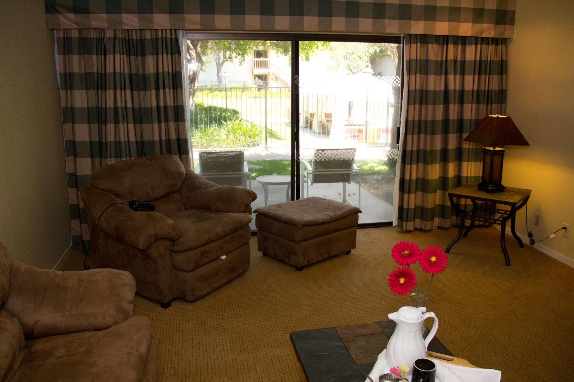 The Hotel Fresno Bagian luar foto