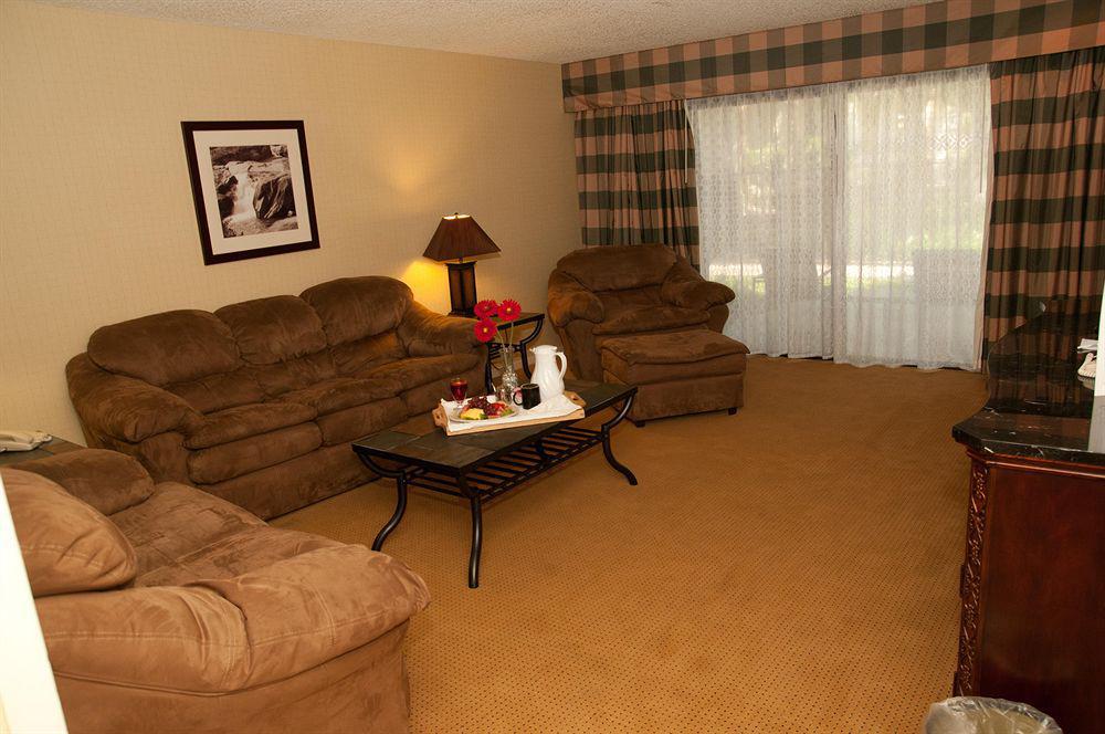 The Hotel Fresno Bagian luar foto